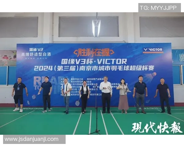 南京羽毛球队荣登全国羽毛球配合排行榜第十名展现实力与团队精神 南京羽毛球队荣登全国羽毛球配合排行榜第十名展现实力与团队精神