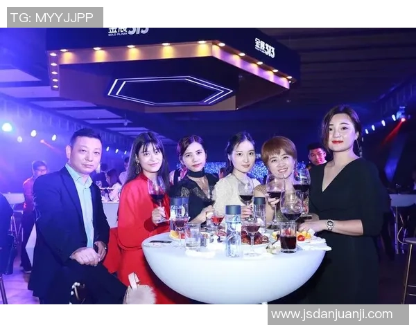 韩国足球明星齐聚一堂精彩纷呈的俱乐部综艺节目大揭秘